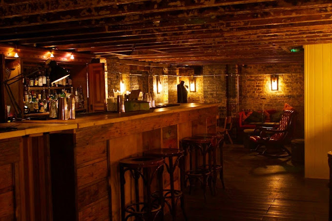 8 Hidden Dining and Drinking Spots in London, London's coolest and most exclusive hangouts: Discount Suit Company