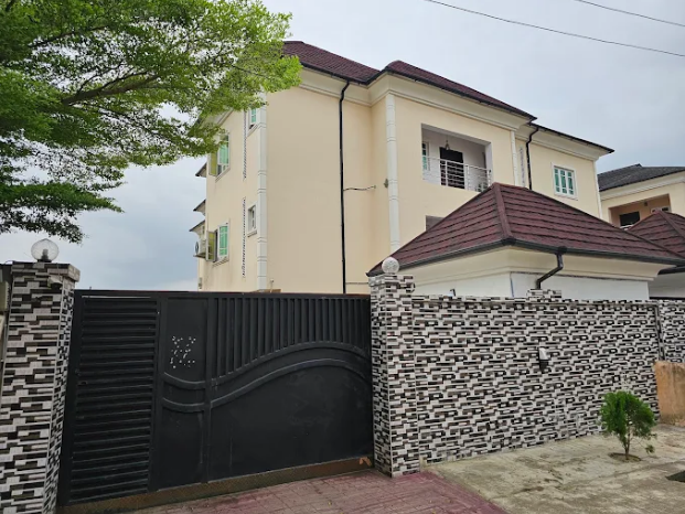 Hotels near Ikeja airport, VHS Vinchee Suites